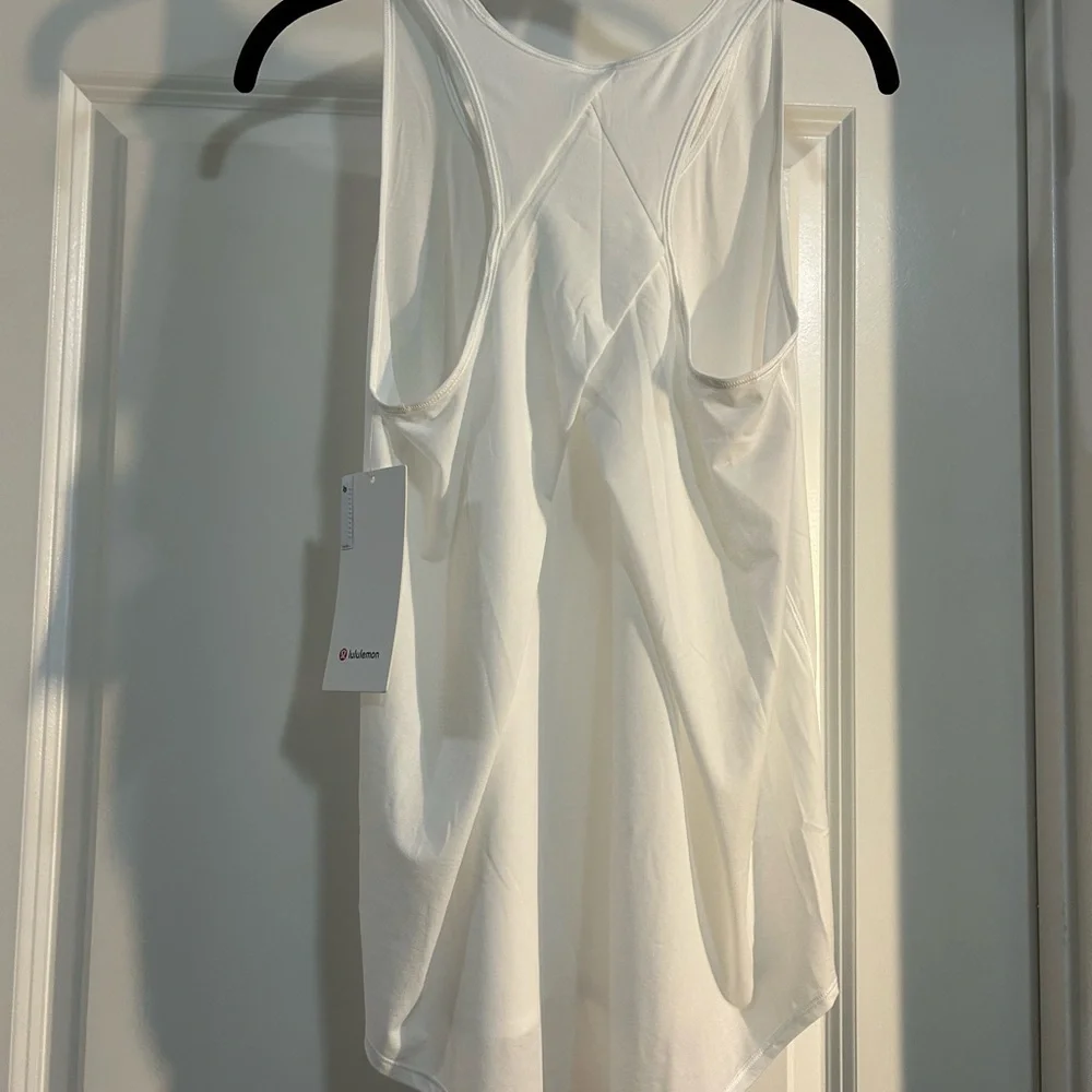 Lululemon Essential Tank Pleated *White-Size‎ 4